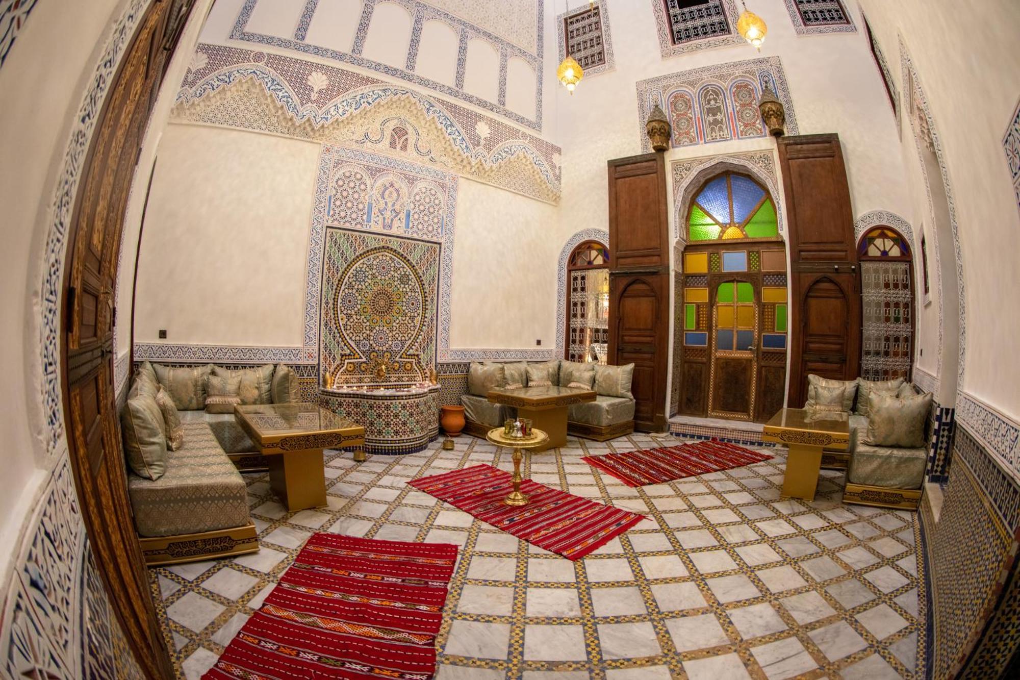 Taj Riad Fez